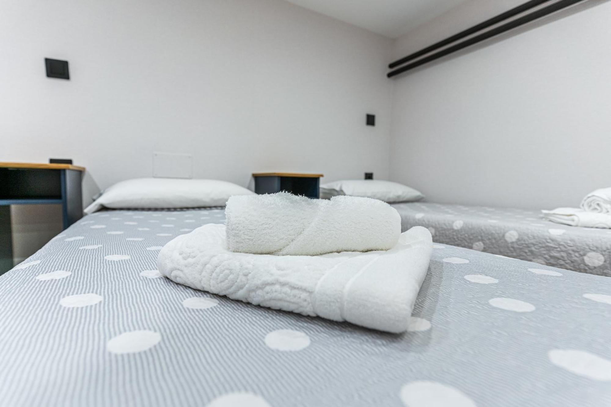 Cc Atocha Apartments Madrid Luaran gambar